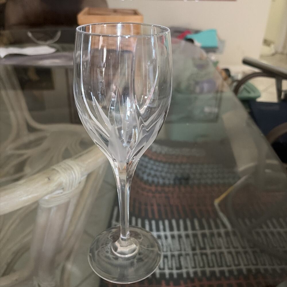 MIKASA CRYSTAL FLAME D'AMORE WINE GLASS 9 Inches Replacement - Picture 5 of 7